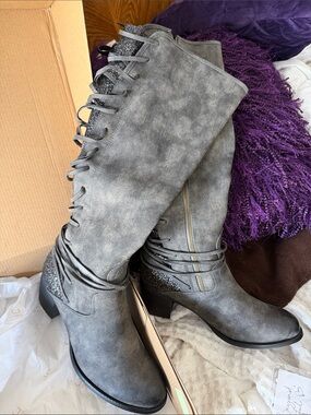 Gray Lace-Up Mid-Calf Women's Boots with Glitter Accent